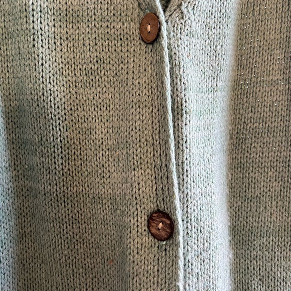 3 button Long Sleeve Sweater - Picture 5 of 10